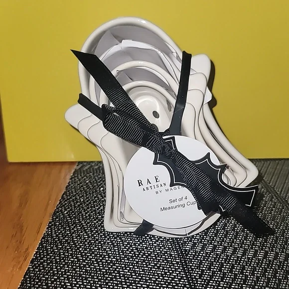 Rae Dunn Ghost Measuring Cups - Picture 1 of 4